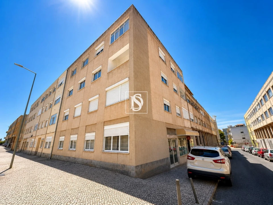 Apartamento T2 para Venda em Rio de Mouro Foto 20