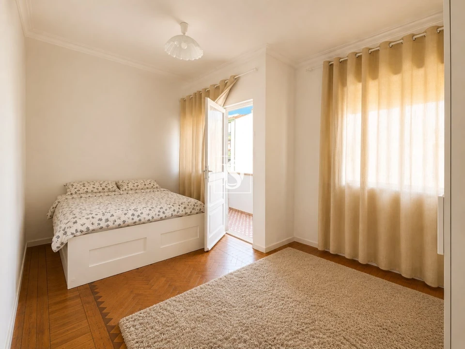 Apartamento T2 para Venda em Rio de Mouro Foto 2