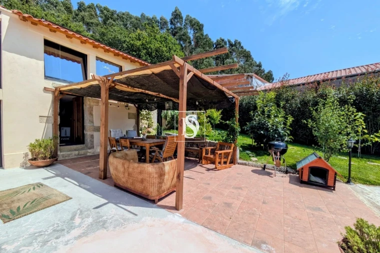 Moradia T7 para Venda em Rio Mau e Arcos Foto 8