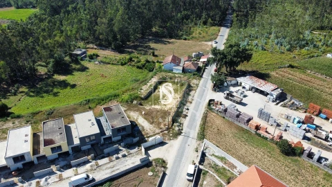 Terreno para Venda em Perelhal