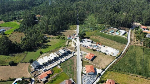 Terreno para Venda em Perelhal
