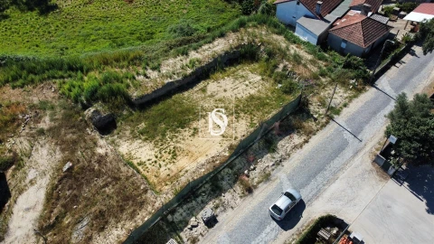 Terreno para Venda em Perelhal