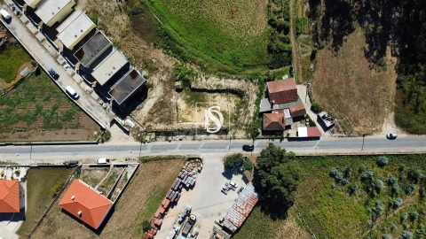 Terreno para Venda em Perelhal