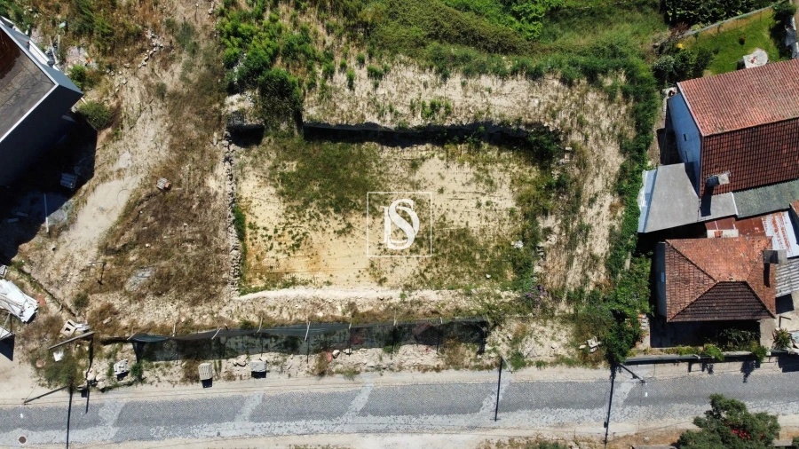 Terreno para Venda em Perelhal