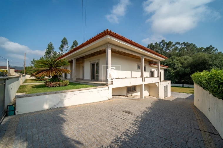 Moradia T3 para Venda em Ucha Foto 23