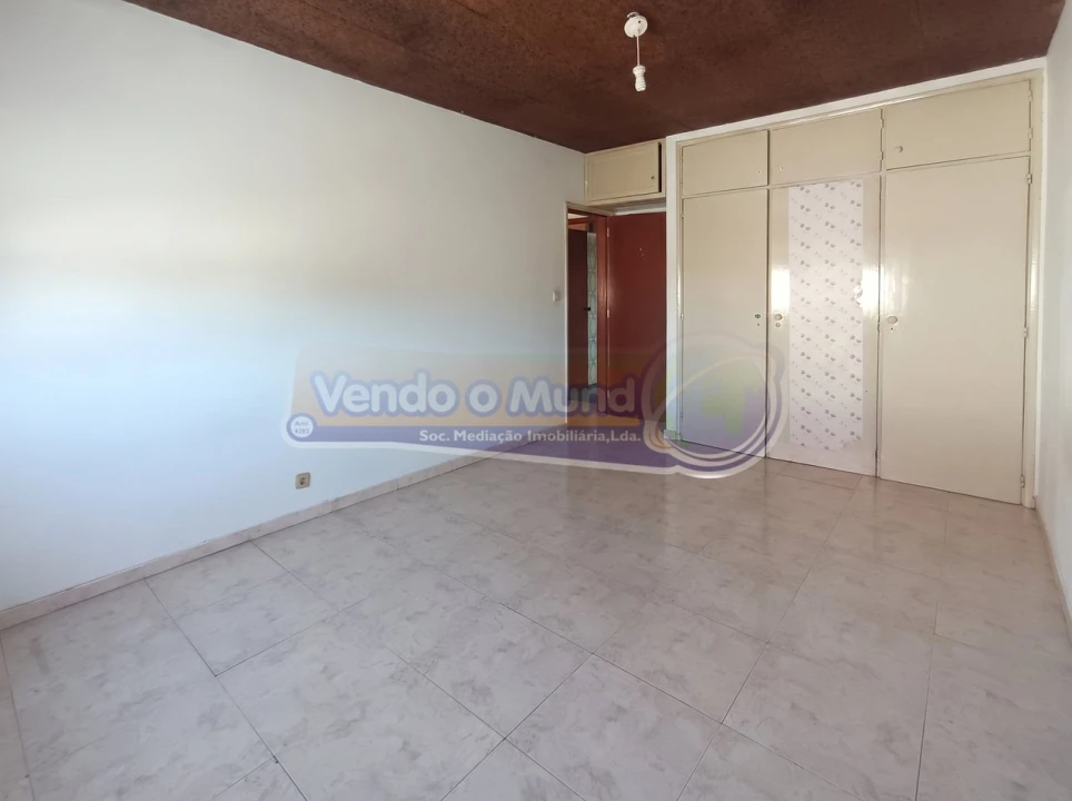 Apartamento T2 para Venda em Benavente Foto 10