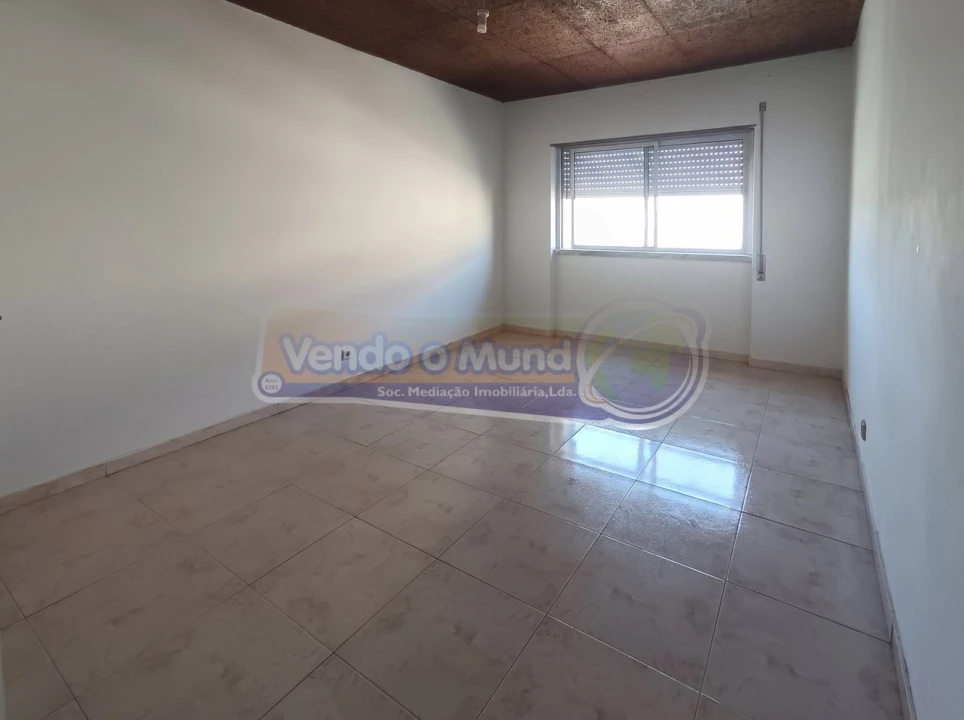 Apartamento T2 para Venda em Benavente Foto 9
