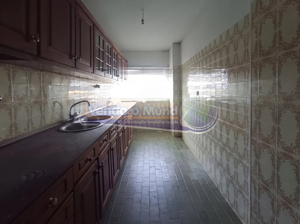 Apartamento T2 para Venda em Benavente Foto 1