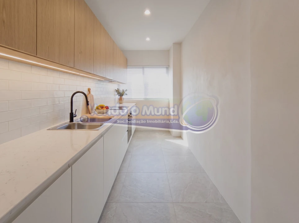 Apartamento T2 para Venda em Benavente Foto 2