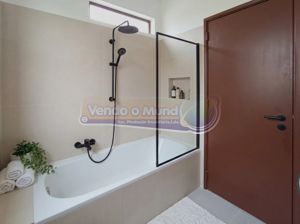 Apartamento T2 para Venda em Benavente Foto 17