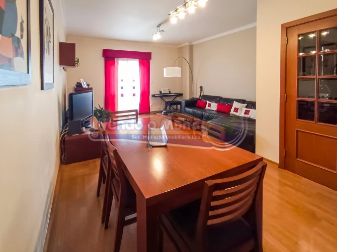 Apartamento T3 para Venda em Benavente Foto 3