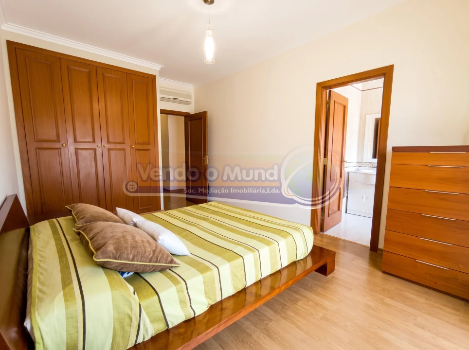 Apartamento T3 para Venda em Benavente Foto 9