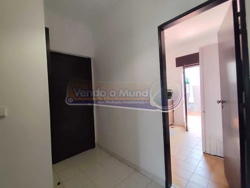 Apartamento T2 para Venda em Benavente Foto 6