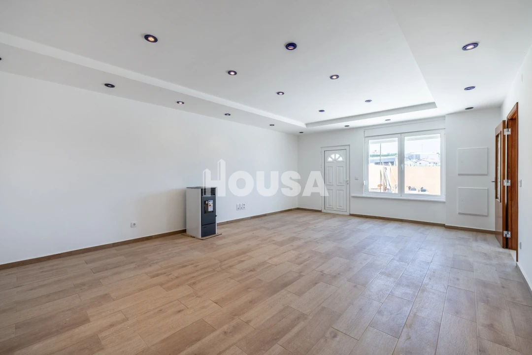 Moradia T3 para Venda em Parceiros e Azoia Foto 4