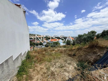 Moradia T4 para Venda em Alhandra, São João dos Montes e Calhandriz