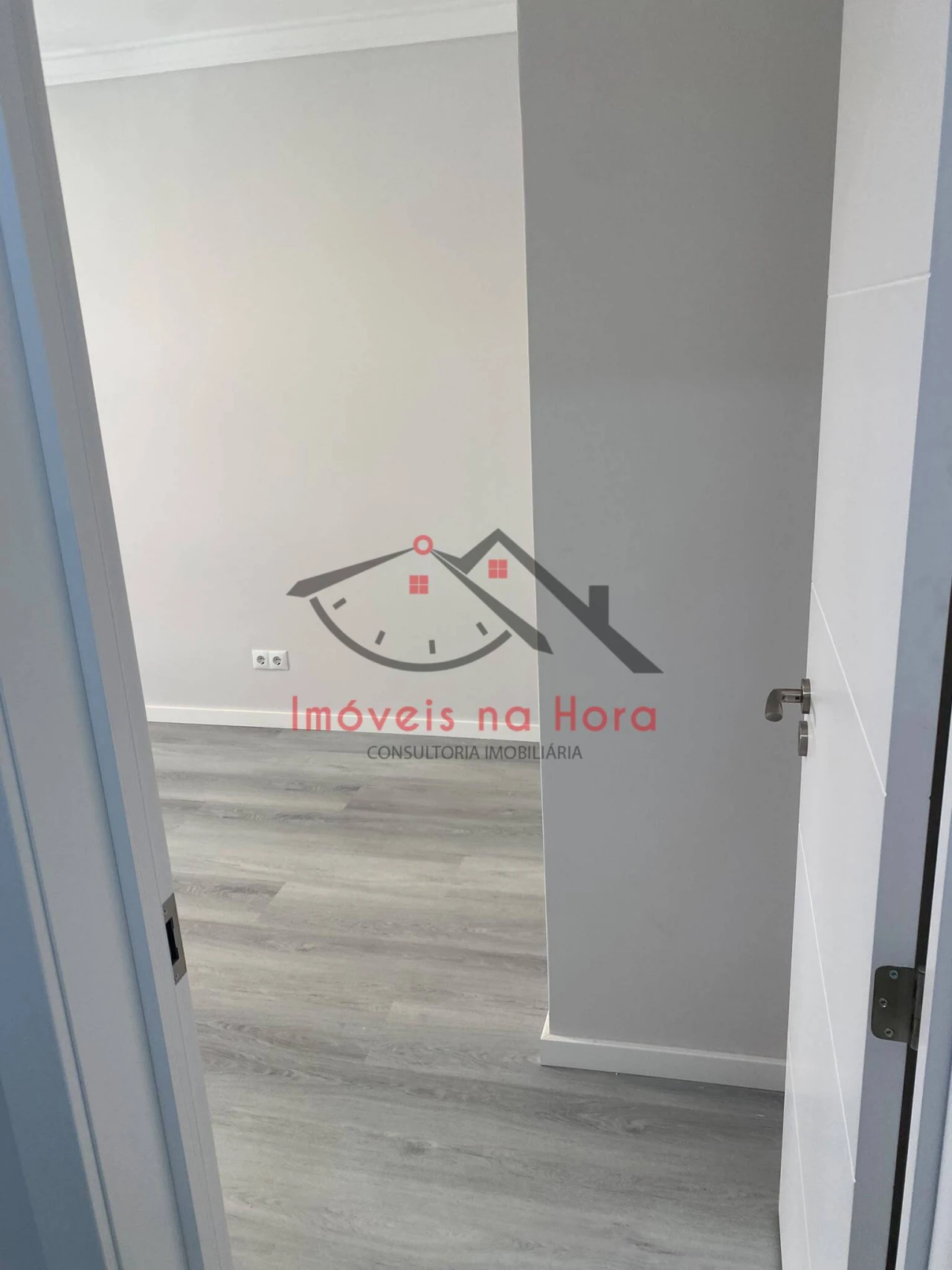Apartamento T2 para Venda em Corroios Foto 5