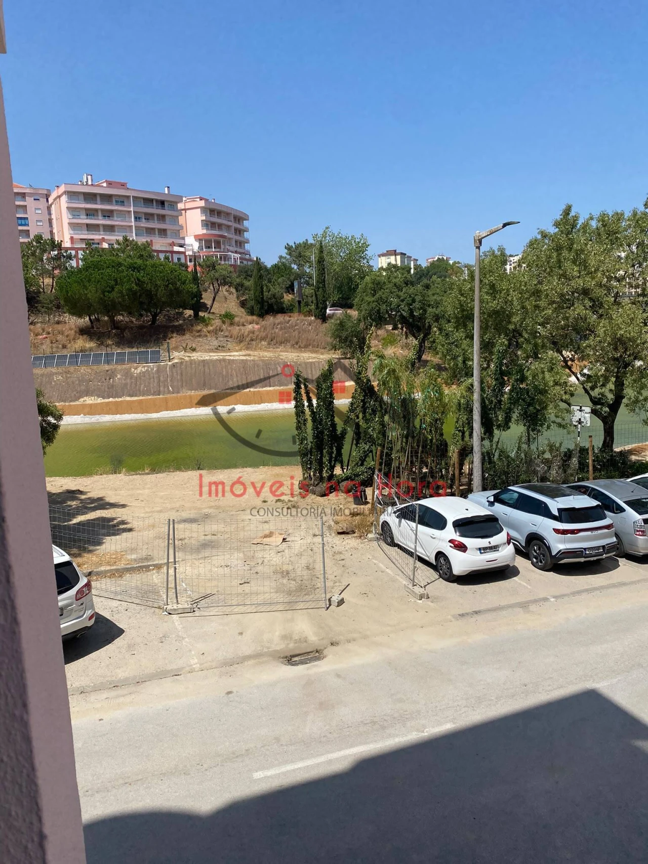 Apartamento T2 para Venda em Corroios Foto 16