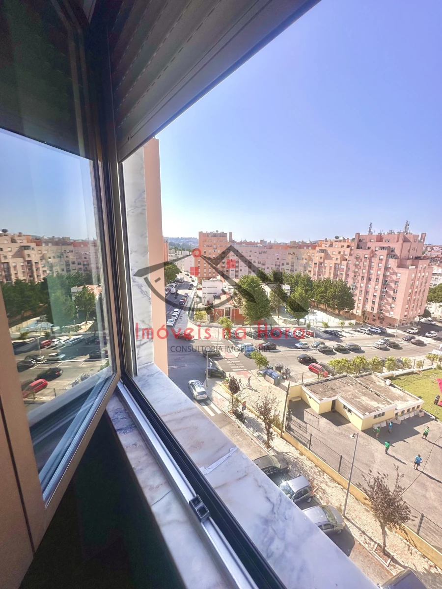 Apartamento T3 para Venda em Rio de Mouro Foto 13