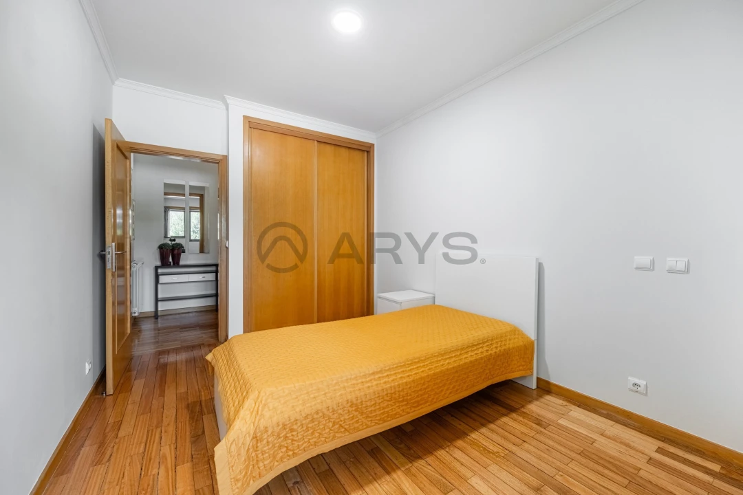 Apartamento T2 para Venda em Gualtar Foto 12
