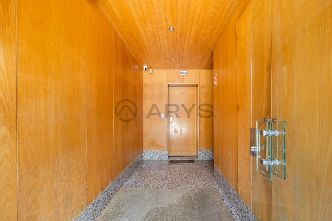 Apartamento T2 para Venda em Gualtar Foto 2
