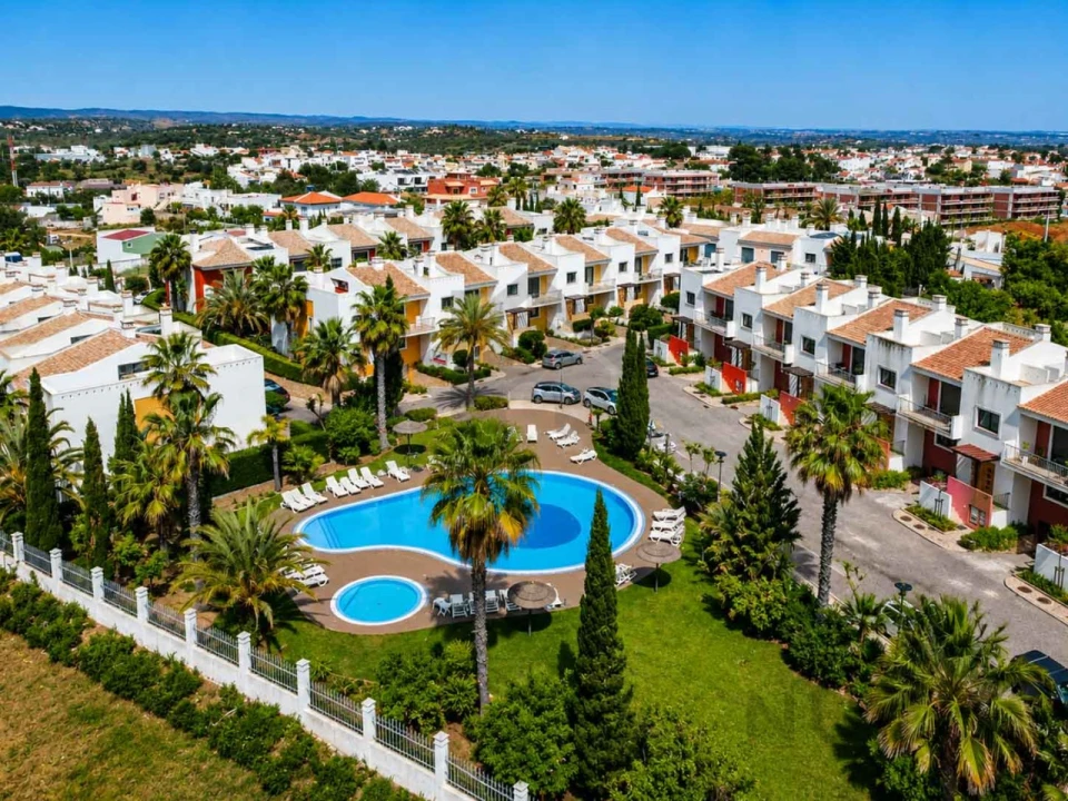 Apartamento T2 para Venda em Alvor Foto 2