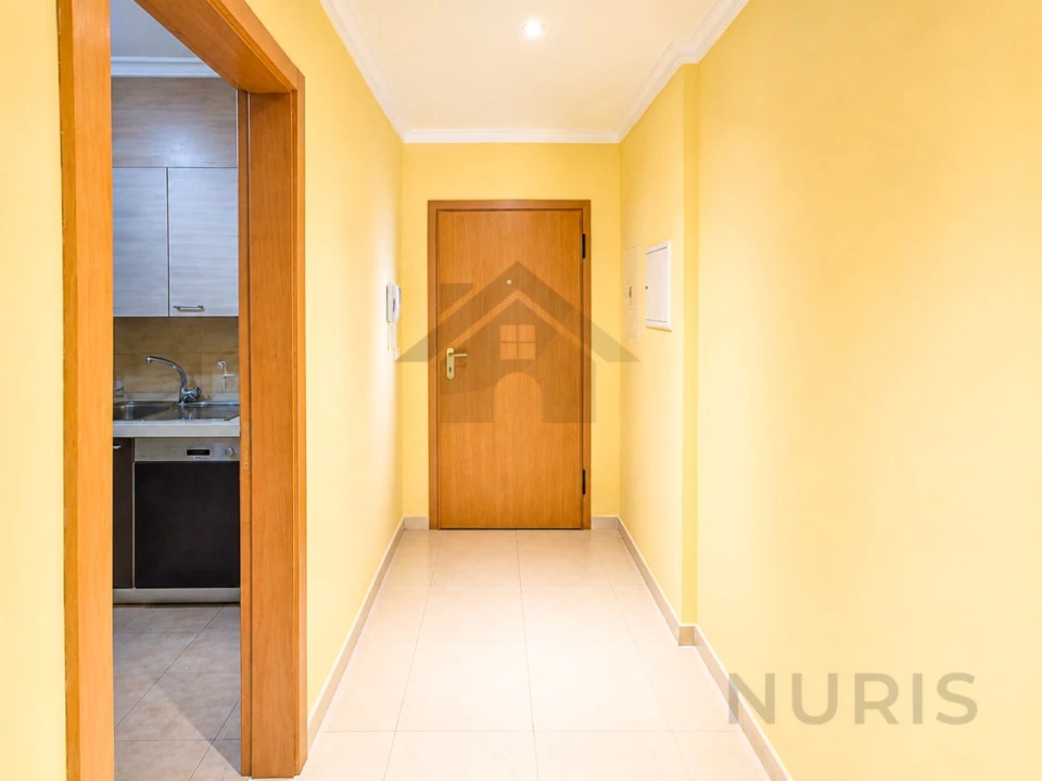 Apartamento T2 para Venda em Alvor Foto 6