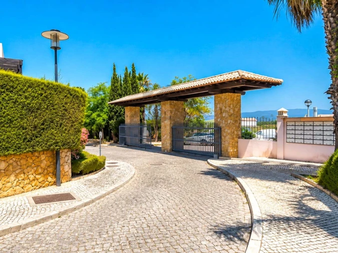 Apartamento T2 para Venda em Alvor Foto 19
