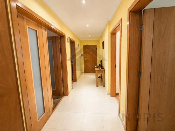 Apartamento T2 para Venda em Alvor Foto 11