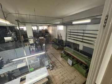 Armazém para Venda em Odivelas