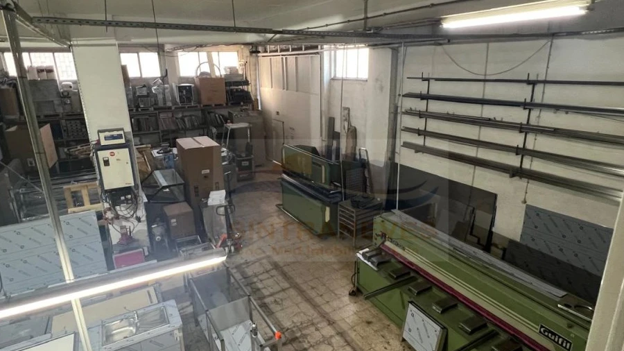 Armazém para Venda em Odivelas