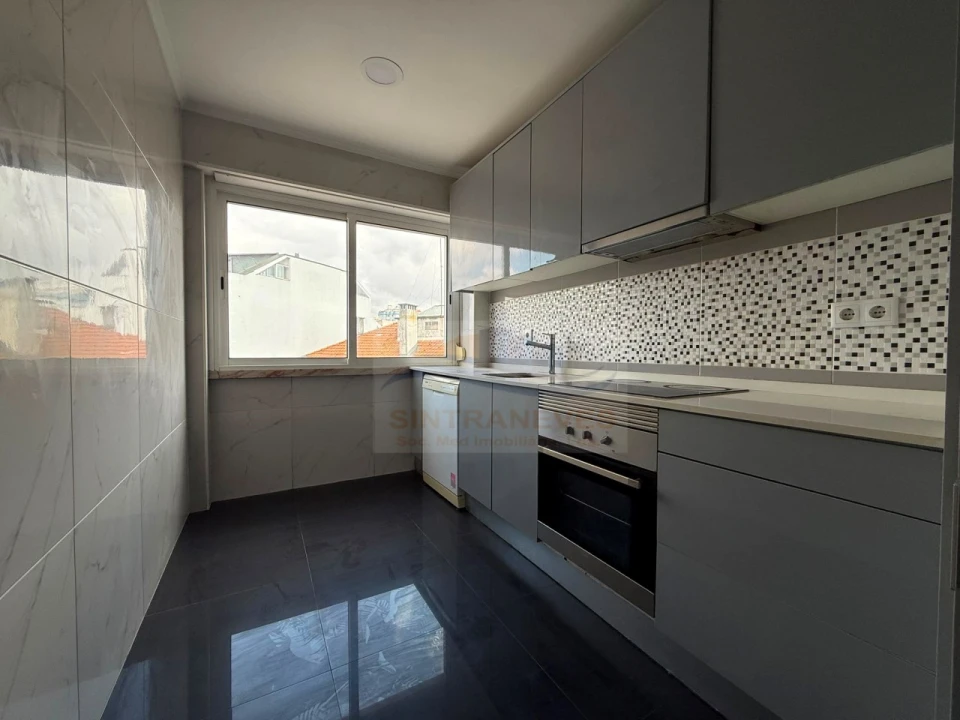 Apartamento T3 para Venda em Venteira Foto 8
