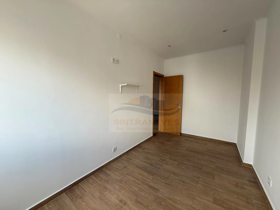 Apartamento T3 para Venda em Venteira Foto 10