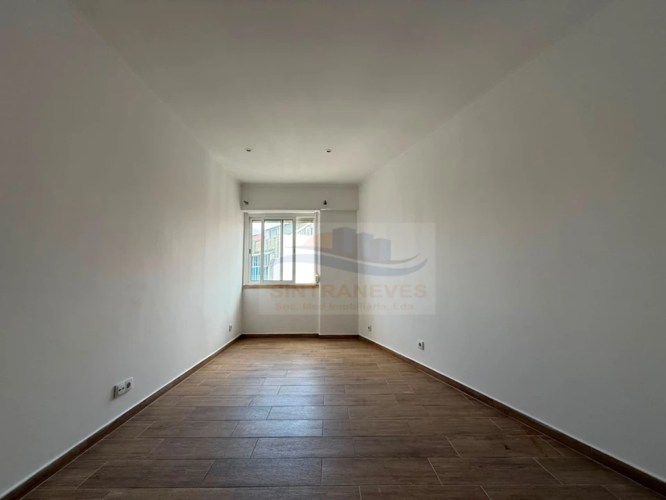 Apartamento T3 para Venda em Venteira Foto 12