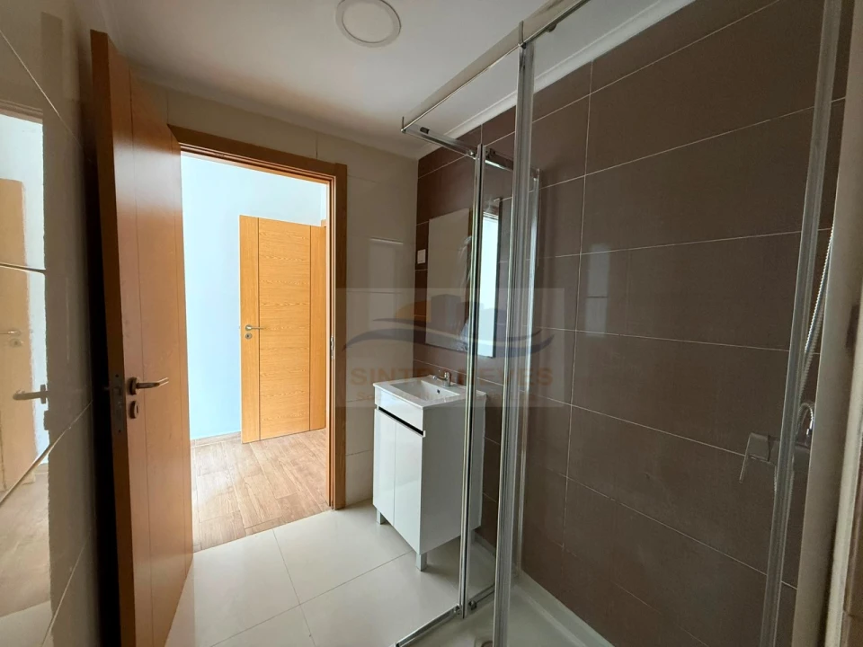 Apartamento T3 para Venda em Venteira Foto 18