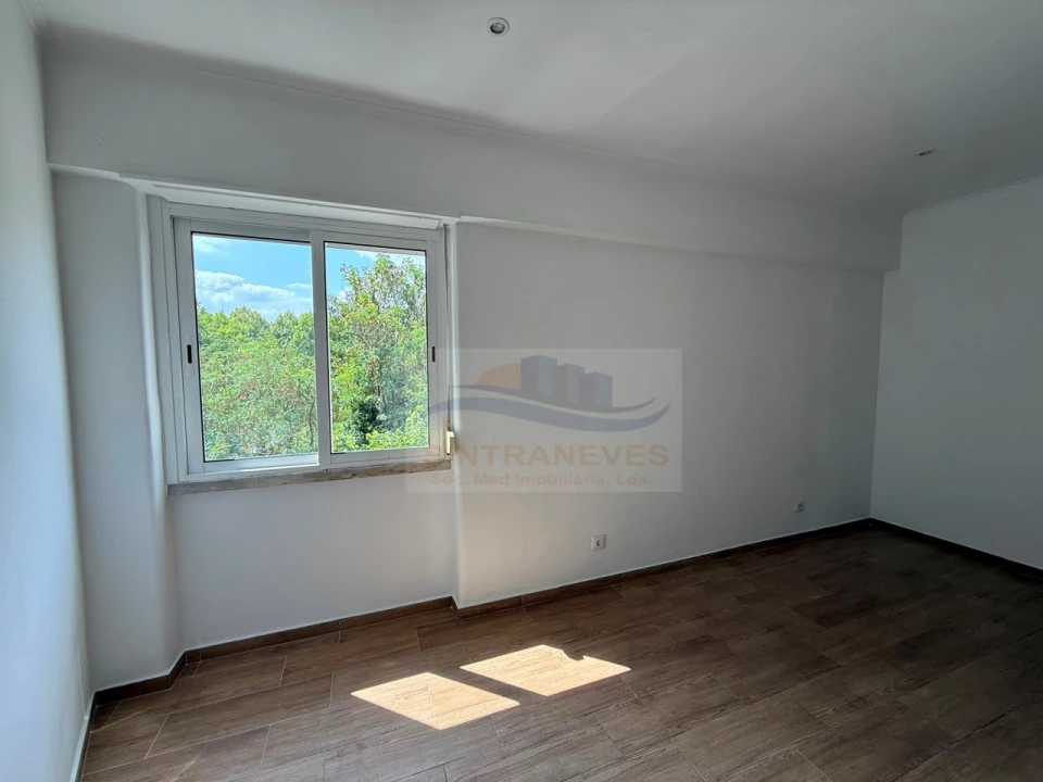 Apartamento T3 para Venda em Venteira Foto 19