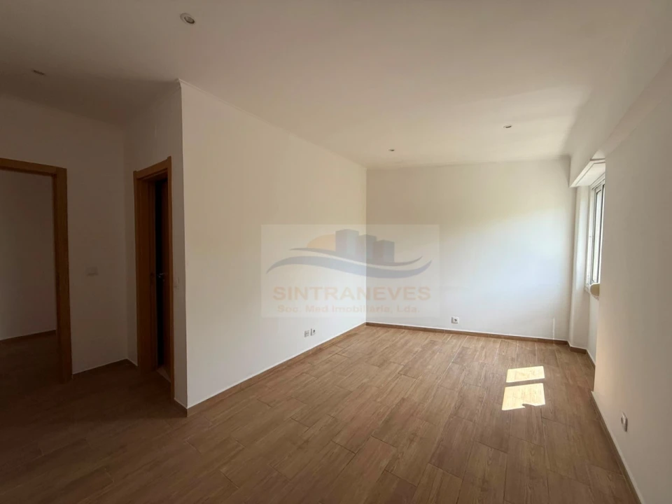 Apartamento T3 para Venda em Venteira Foto 21