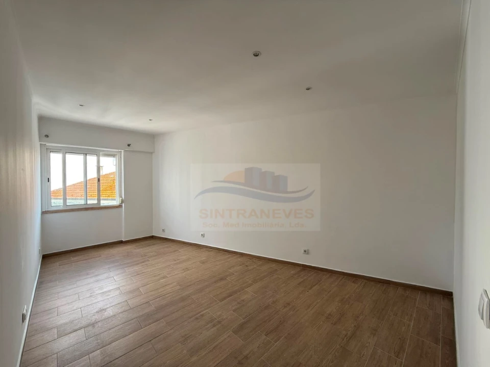 Apartamento T3 para Venda em Venteira Foto 24