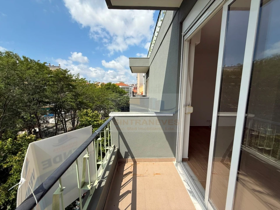 Apartamento T3 para Venda em Venteira Foto 32