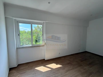 Apartamento T3 para Venda em Venteira
