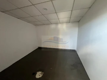 Armazém para Arrendamento em Camarate, Unhos e Apelação