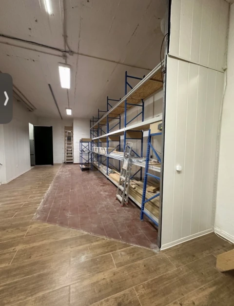 Armazém para Venda em Algueirão-Mem Martins