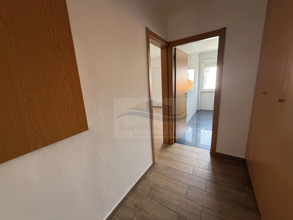 Apartamento T3 para Venda em Venteira Foto 4