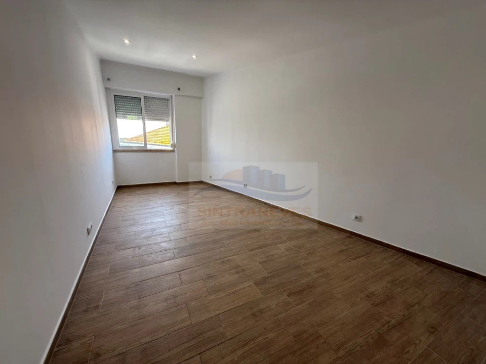 Apartamento T3 para Venda em Venteira Foto 13