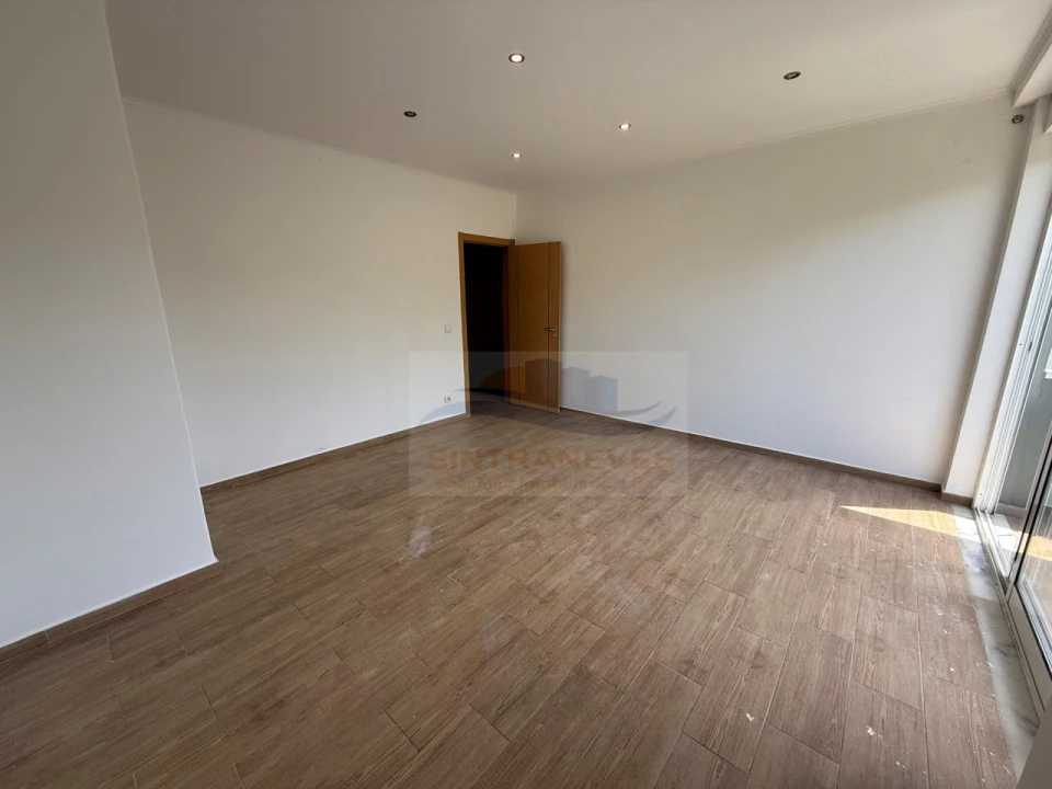 Apartamento T3 para Venda em Venteira Foto 14