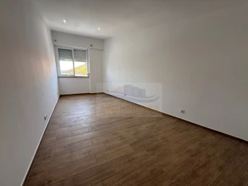 Apartamento T3 para Venda em Venteira