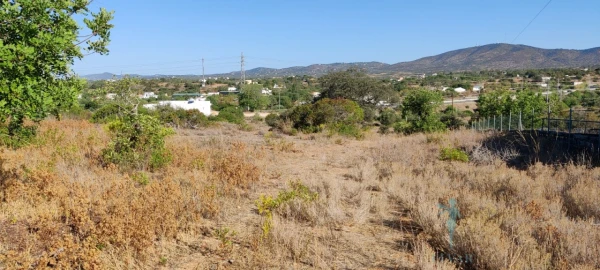 Terreno para Venda em Quelfes