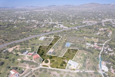 Terreno para Venda em Quelfes