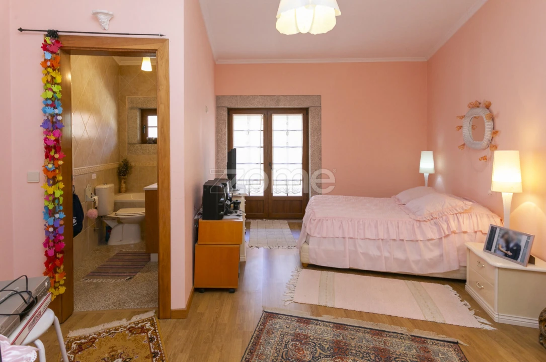 Quinta T8 para Venda em Valongo dos Azeites Foto 29