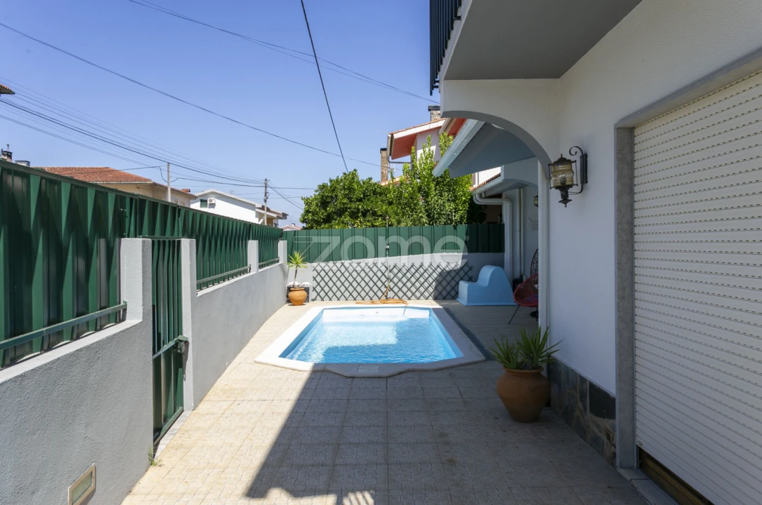 Moradia T4 para Venda em Arganil Foto 36
