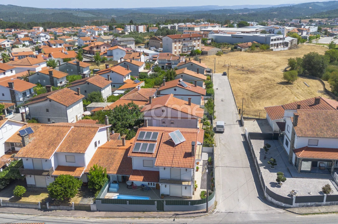 Moradia T4 para Venda em Arganil Foto 37